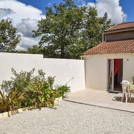2 Bedroom Lovely Home In St Avaugourd Des Lande Saint-Avaugourd-des-Landes Exteriör bild