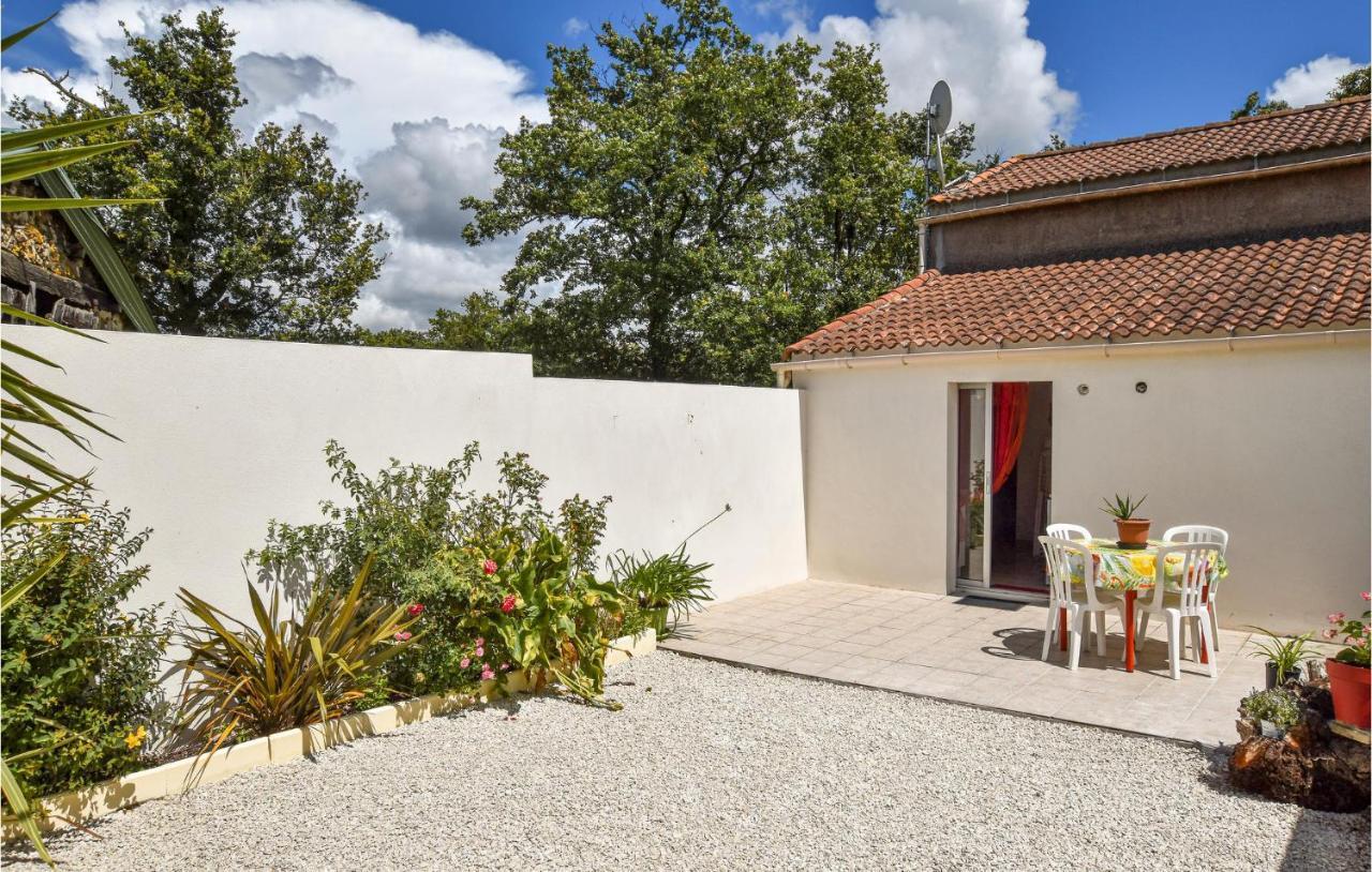 2 Bedroom Lovely Home In St Avaugourd Des Lande Saint-Avaugourd-des-Landes Exteriör bild